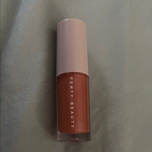Fenty Beauty Gloss Bomb - fenty glow
